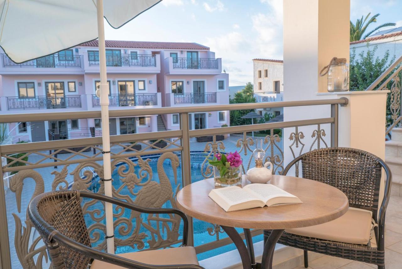 Flamingos Aparthotel Kato Daratso