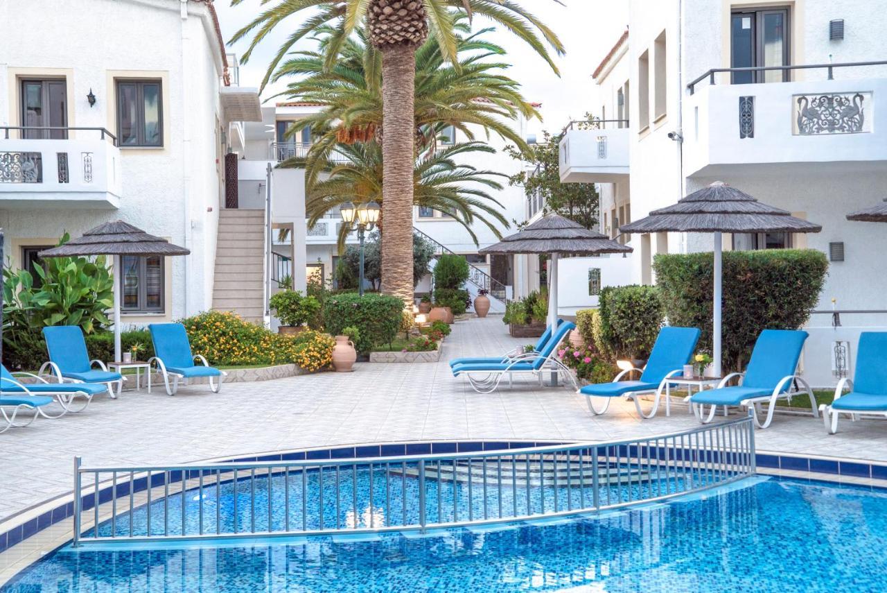 Aparthotel Flamingos *